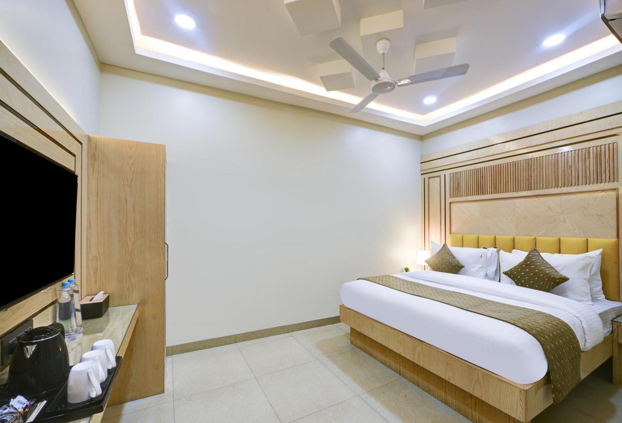 New Frontier - 2 Mins From Old Delhi Railway Station & Chandni Chowk Екстериор снимка