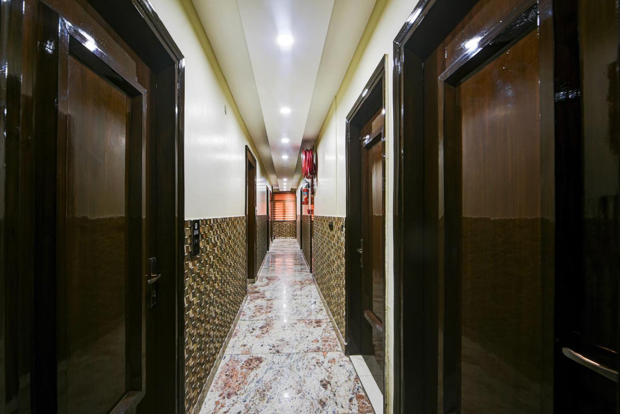 New Frontier - 2 Mins From Old Delhi Railway Station & Chandni Chowk Екстериор снимка