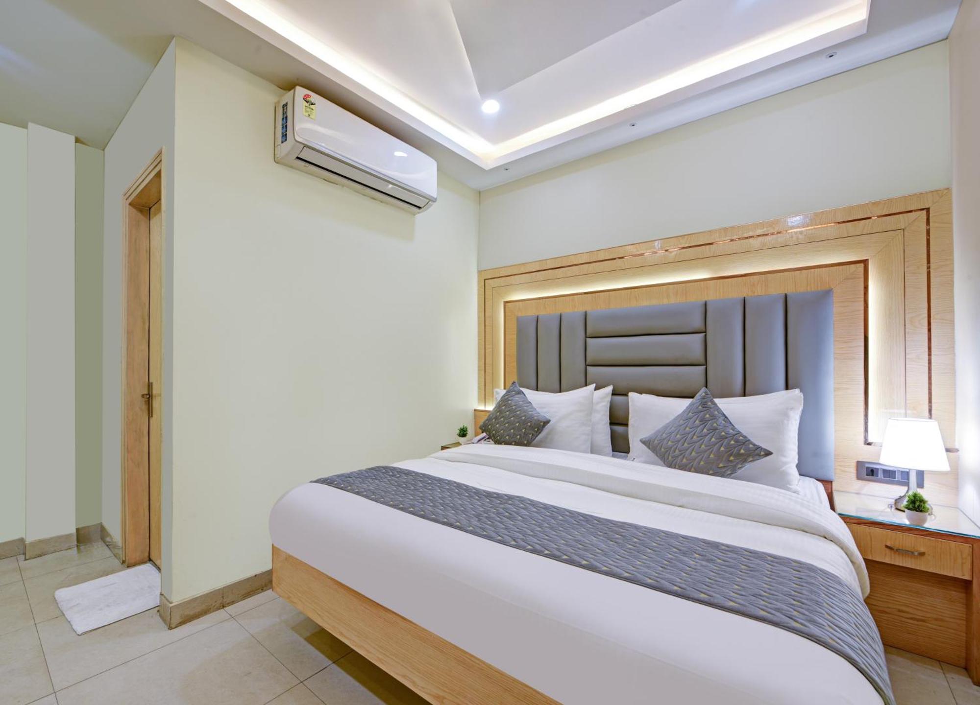 New Frontier - 2 Mins From Old Delhi Railway Station & Chandni Chowk Екстериор снимка
