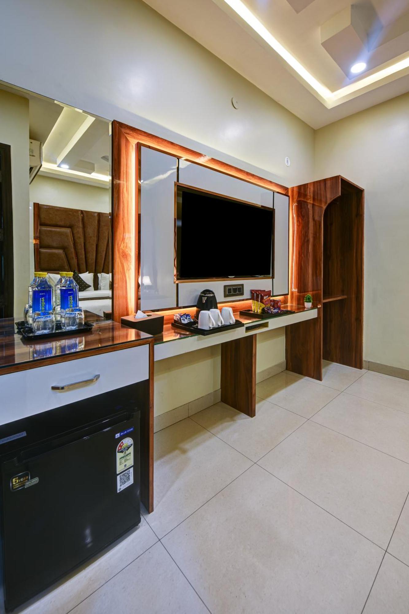 New Frontier - 2 Mins From Old Delhi Railway Station & Chandni Chowk Екстериор снимка